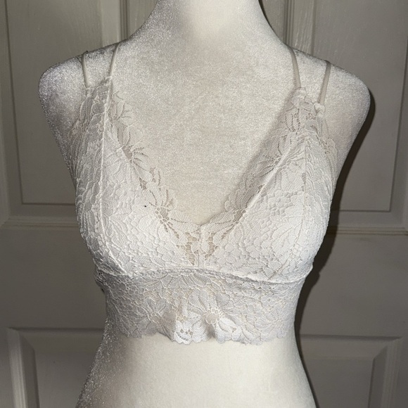 PINK Victoria’s Secret White Lace Bralette - Picture 2 of 7
